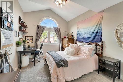 46 Orr Crescent, Hamilton, ON - Indoor Photo Showing Bedroom