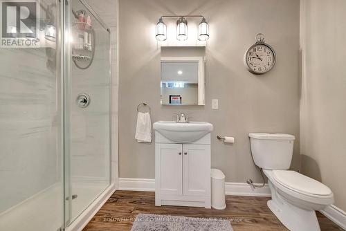 46 Orr Crescent, Hamilton, ON - Indoor Photo Showing Bathroom