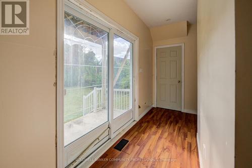 7 Robinson Street S, Grimsby, ON - Indoor Photo Showing Other Room