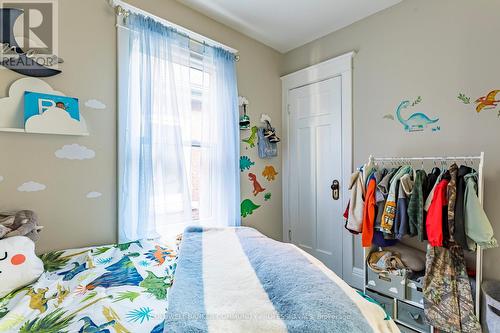 58 Chatham Street, Hamilton, ON - Indoor Photo Showing Bedroom