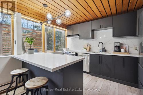101 St Moritz Crescent, Blue Mountains, ON - Indoor Photo Showing Kitchen With Upgraded Kitchen