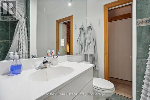 101 St Moritz Crescent, Blue Mountains, ON - Indoor Photo Showing Bathroom
