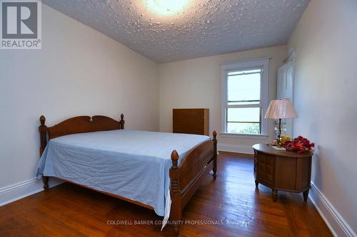 14 Spruceside Avenue, Hamilton, ON - Indoor Photo Showing Bedroom
