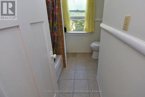 14 Spruceside Avenue, Hamilton, ON -  Photo Showing Bathroom