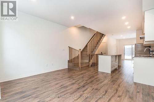 1724 Pleasure Valley Path, Oshawa, ON - Indoor Photo Showing Other Room