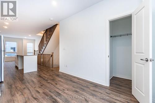 1724 Pleasure Valley Path, Oshawa, ON - Indoor