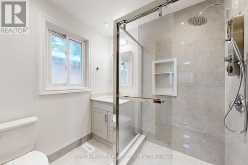 327A Beechgrove Drive, Toronto, ON - Indoor Photo Showing Bathroom