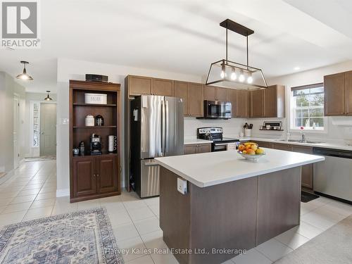 12 Quinn Forest Drive, Bracebridge (Macaulay), ON - Indoor Photo Showing Kitchen