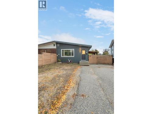 880 Hollydell Road, Kelowna, BC - Outdoor