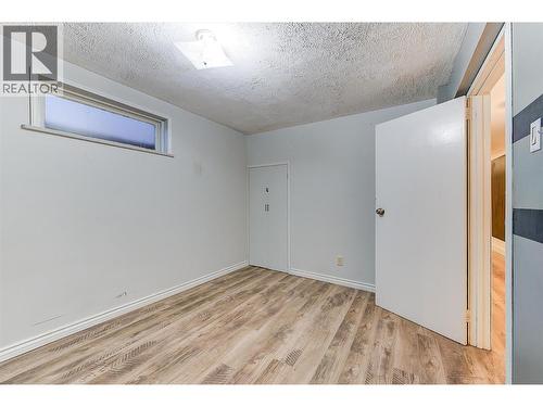 880 Hollydell Road, Kelowna, BC - Indoor Photo Showing Other Room