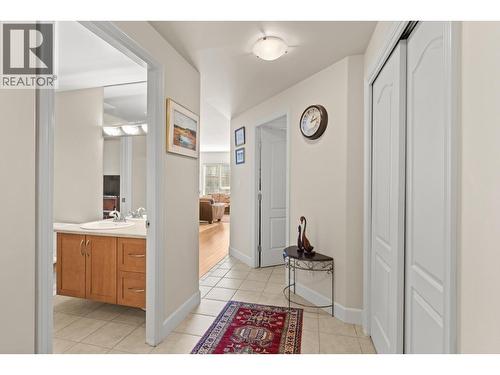 Main bath/Cheater Ensuite - 1947 Underhill Street Unit# 704, Kelowna, BC - Indoor