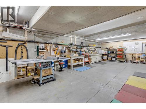 Woodworking Shop - 1947 Underhill Street Unit# 704, Kelowna, BC - Indoor Photo Showing Garage
