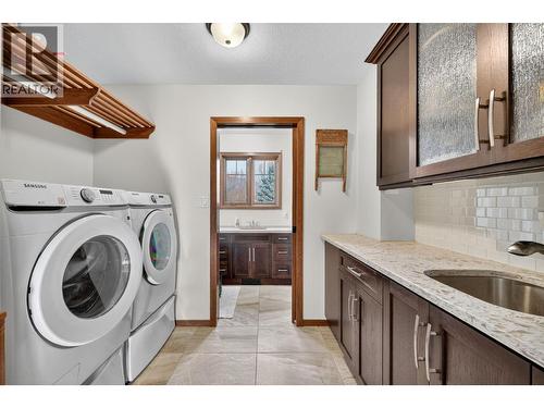 3194 Johnson Road, Salmon Arm, BC - Indoor Photo Showing Laundry Room