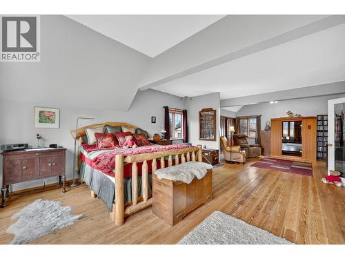 3194 Johnson Road, Salmon Arm, BC - Indoor Photo Showing Bedroom