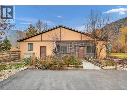 3194 Johnson Road, Salmon Arm, BC - Outdoor
