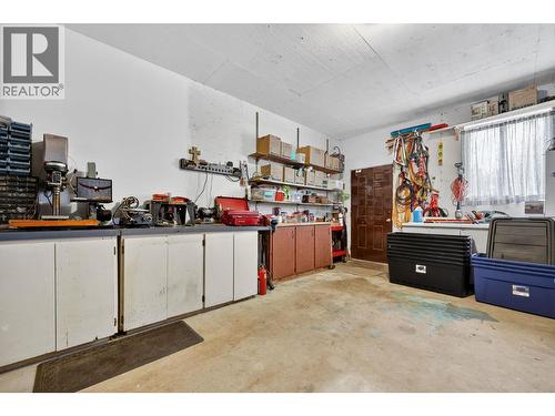 3194 Johnson Road, Salmon Arm, BC - Indoor