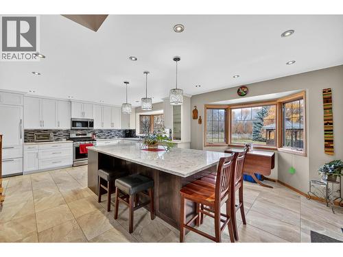 3194 Johnson Road, Salmon Arm, BC - Indoor