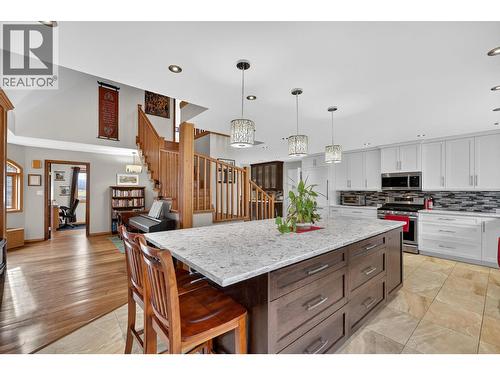 3194 Johnson Road, Salmon Arm, BC - Indoor Photo Showing Kitchen With Upgraded Kitchen