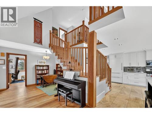 3194 Johnson Road, Salmon Arm, BC - Indoor