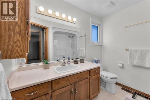 20 Carluccio Crescent, St. Catharines, ON - Indoor Photo Showing Bathroom