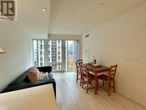1703 - 60 Shuter Street, Toronto, ON - Indoor