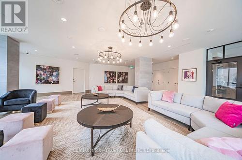 1703 - 60 Shuter Street, Toronto, ON - Indoor Photo Showing Living Room