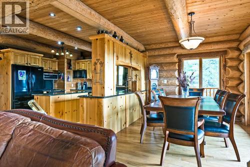 28 Nine Mile Place, Osoyoos, BC - Indoor Photo Showing Dining Room
