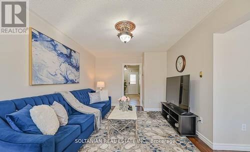 133 Shady Pine Circle, Brampton, ON - Indoor Photo Showing Other Room