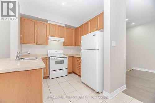 3056 Doyle Street, Mississauga, ON - Indoor Photo Showing Kitchen With Double Sink