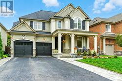 691 MERLOT COURT  Mississauga, ON L5H 4M4
