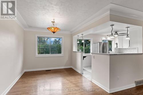 163 Centre Street W, London South (South D), ON - Indoor Photo Showing Other Room