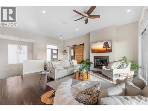 747 Traditions Crescent, Kelowna, BC - Indoor Photo Showing Living Room With Fireplace