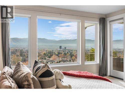 City Views - 747 Traditions Crescent, Kelowna, BC - Indoor Photo Showing Bedroom