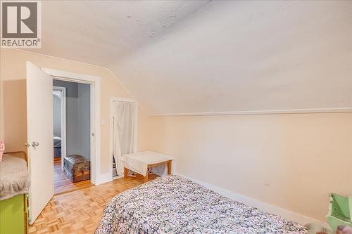 1602 Vancouver Street, Nelson, BC - Indoor Photo Showing Bedroom