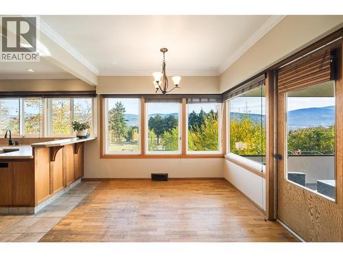 901 Newton Drive, Penticton, BC - Indoor