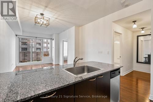 2001 - 385 Prince Of Wales Drive, Mississauga, ON - Indoor Photo Showing Kitchen