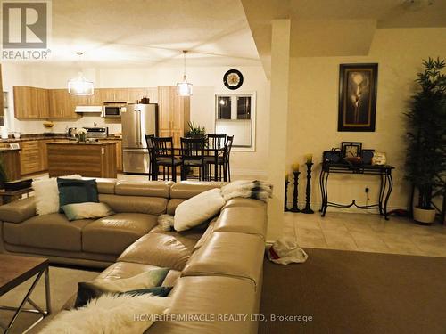 2539 Holbrook Drive, London South, ON - Indoor Photo Showing Other Room