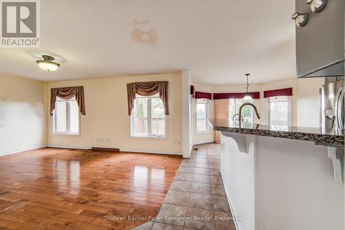 142 Severn Drive, Guelph (Grange Road), ON - Indoor Photo Showing Kitchen