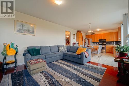 22 Birch Tree Trail, Brampton, ON - Indoor Photo Showing Living Room