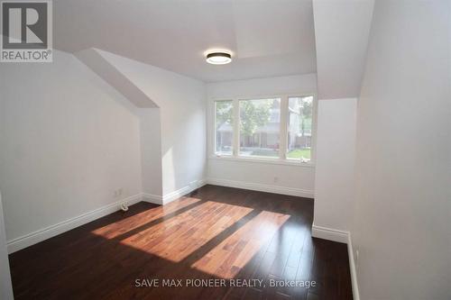 5 Parkview Boulevard, Halton Hills, ON - Indoor Photo Showing Other Room