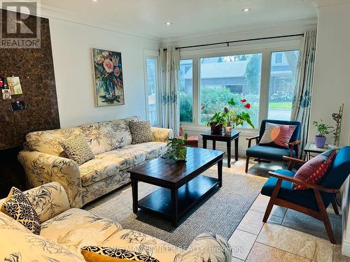 5 Parkview Boulevard, Halton Hills, ON - Indoor Photo Showing Living Room