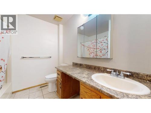 2365 12 Street N Unit# 203, Cranbrook, BC - Indoor Photo Showing Bathroom