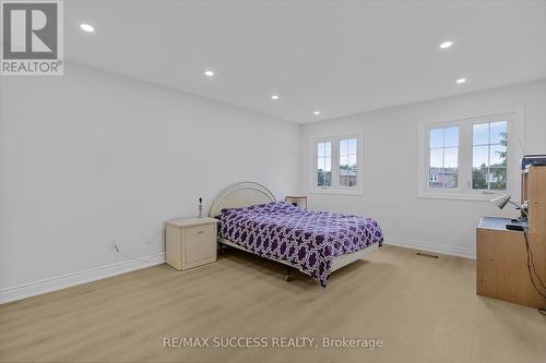 4631 Penhallow Road, Mississauga, ON - Indoor Photo Showing Bedroom