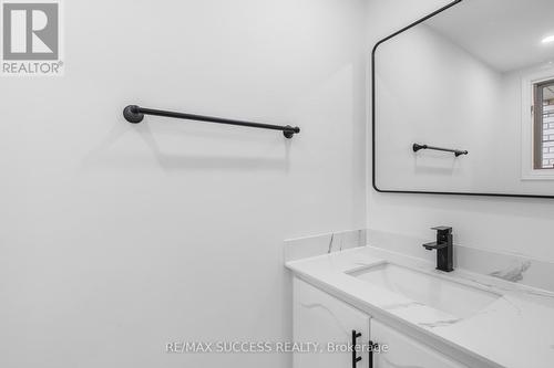 4631 Penhallow Road, Mississauga, ON - Indoor Photo Showing Bathroom