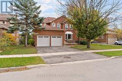 2824 HUNTINGDON TRAIL  Oakville, ON L6J 6Y4