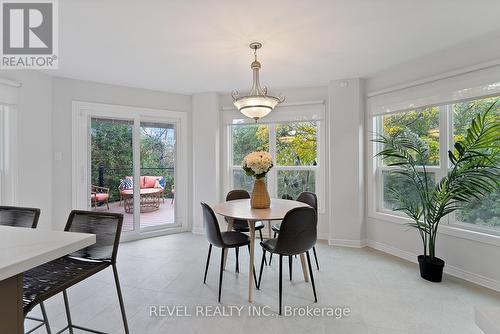 2824 Huntingdon Trail, Oakville, ON - Indoor Photo Showing Dining Room