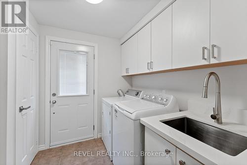 2824 Huntingdon Trail, Oakville, ON - Indoor Photo Showing Laundry Room