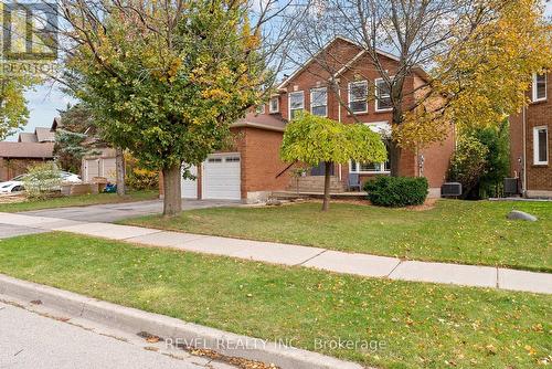 2824 Huntingdon Trail, Oakville, ON - Outdoor
