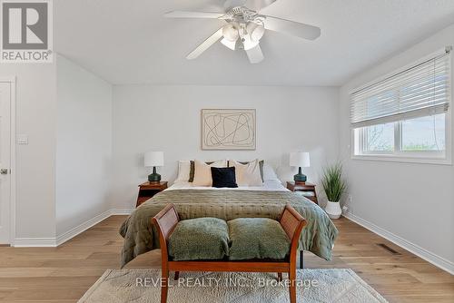 2824 Huntingdon Trail, Oakville, ON - Indoor Photo Showing Bedroom