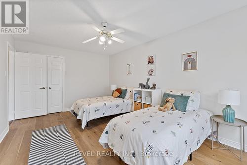 2824 Huntingdon Trail, Oakville, ON - Indoor Photo Showing Bedroom